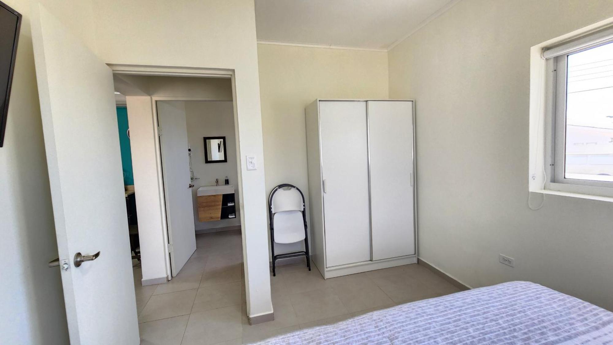 Ocean Breeze Apartments In Aruba Oranjestad Exteriör bild